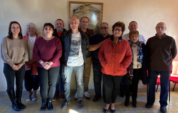 De gauche à droite, au premier rang : Magali RABATÉ, Carole GUÉZET, Hervé MOMOT, Jeannine CARIÉ, Marie-Ange RICHETIN, Daniel LEMAHIEU (†). Au second rang: Édith RAQUIN, Jérémy MIRLOUP, Jean-Louis PÉNARD, Jean-François FOURRÉ, Philippe BISSON.